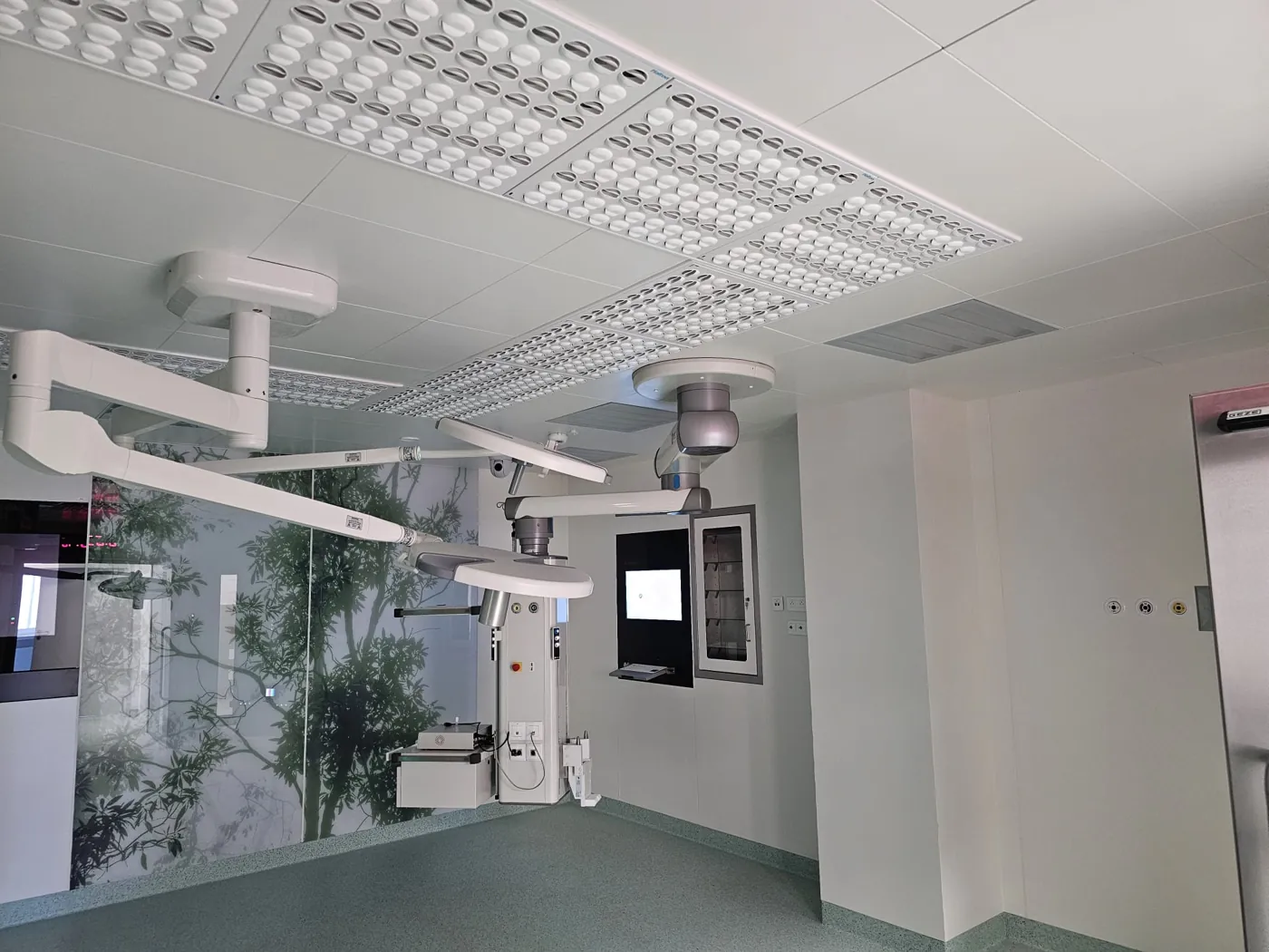 Instalacja w obiekcie medycznym - KRZEŚ-POL